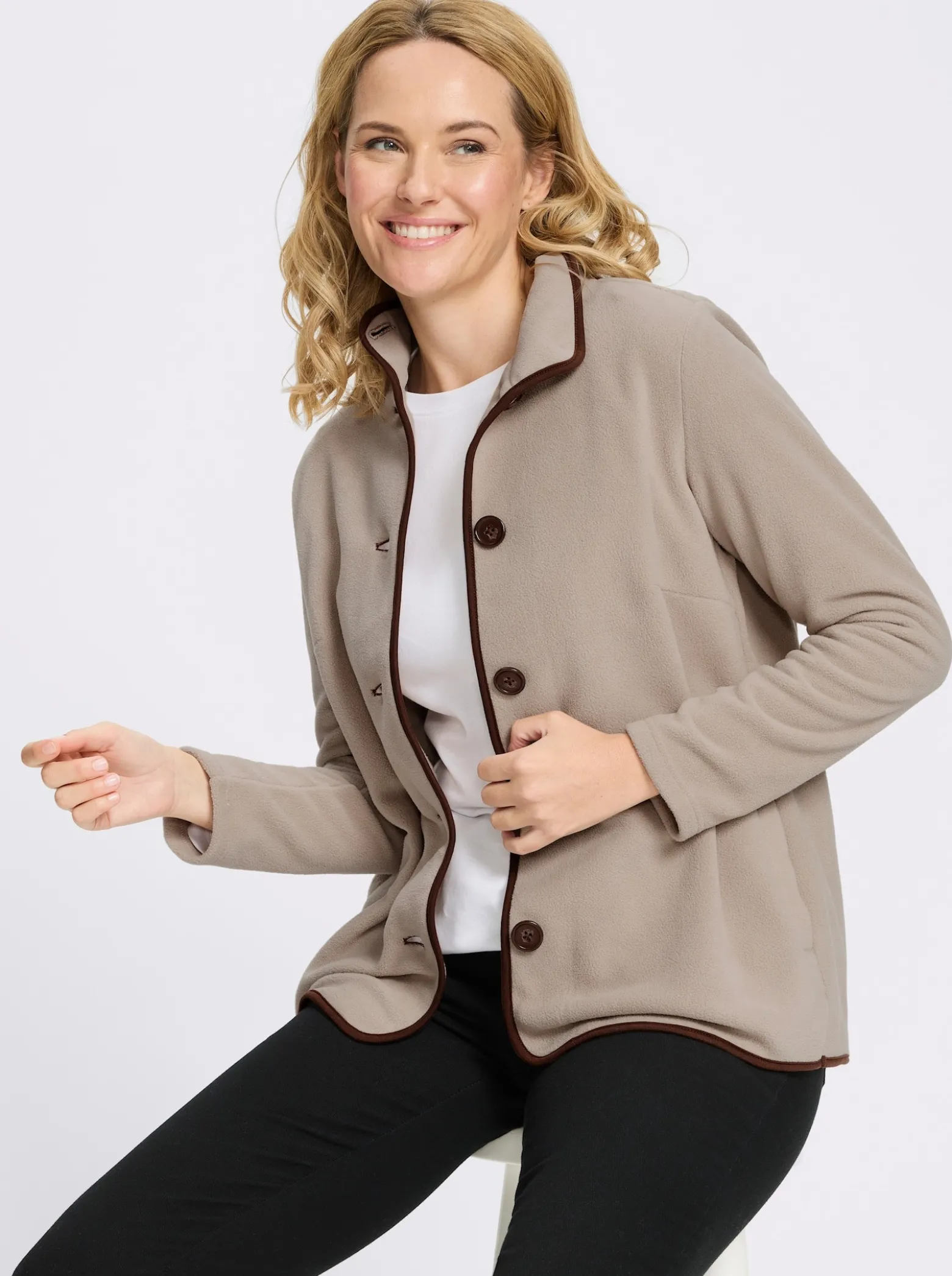 Fleecejacke mit Kontrast-Paspeln