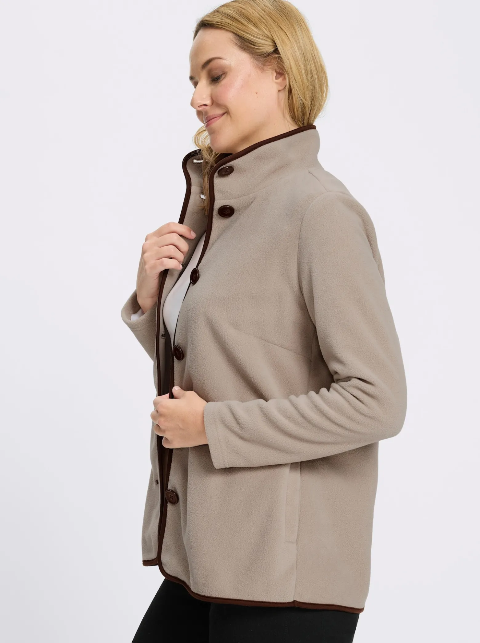Fleecejacke mit Kontrast-Paspeln