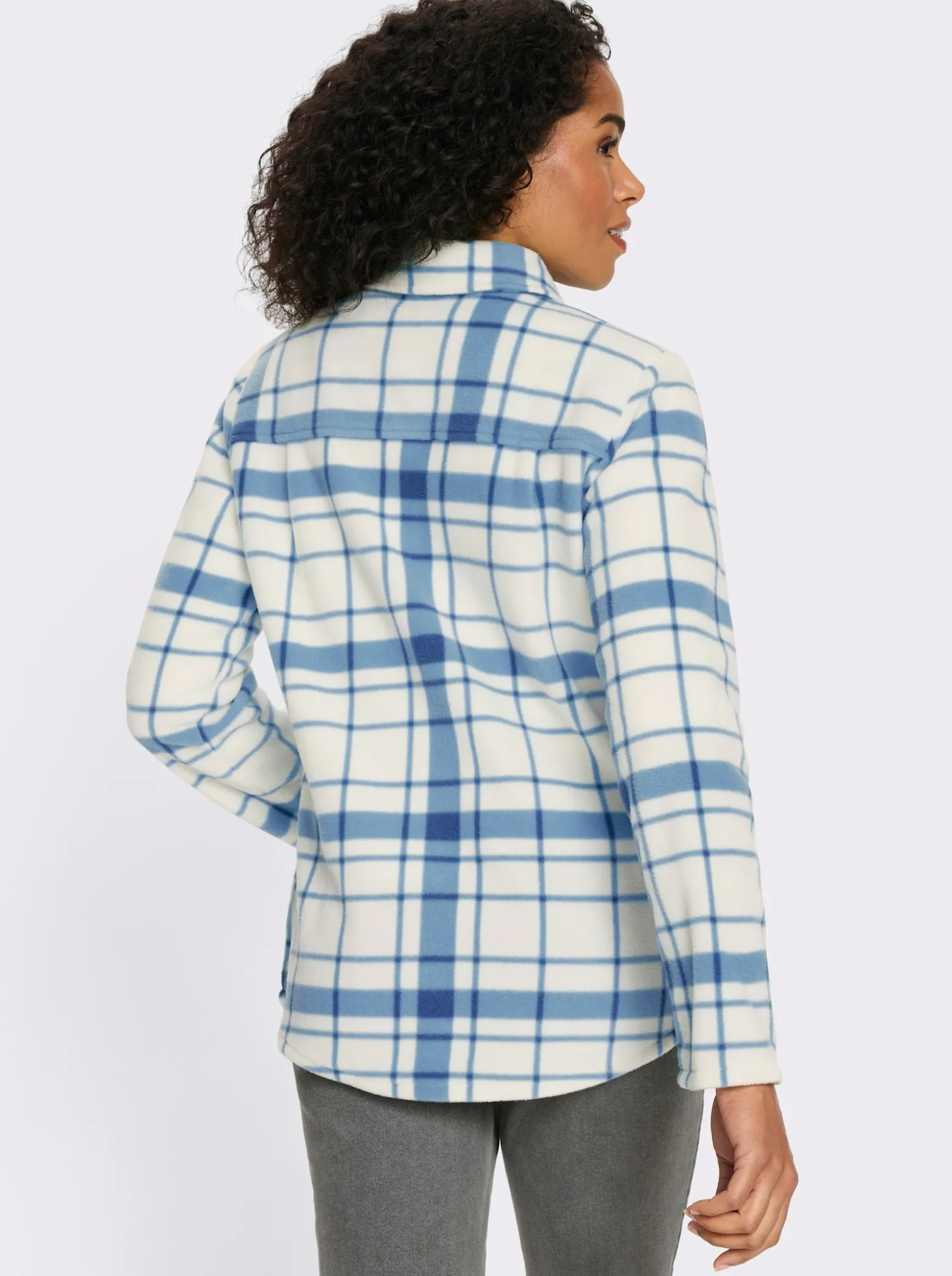 Fleecejacke mit längerem Saum im Rückteil