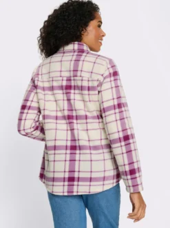 Fleecejacke mit längerem Saum im Rückteil