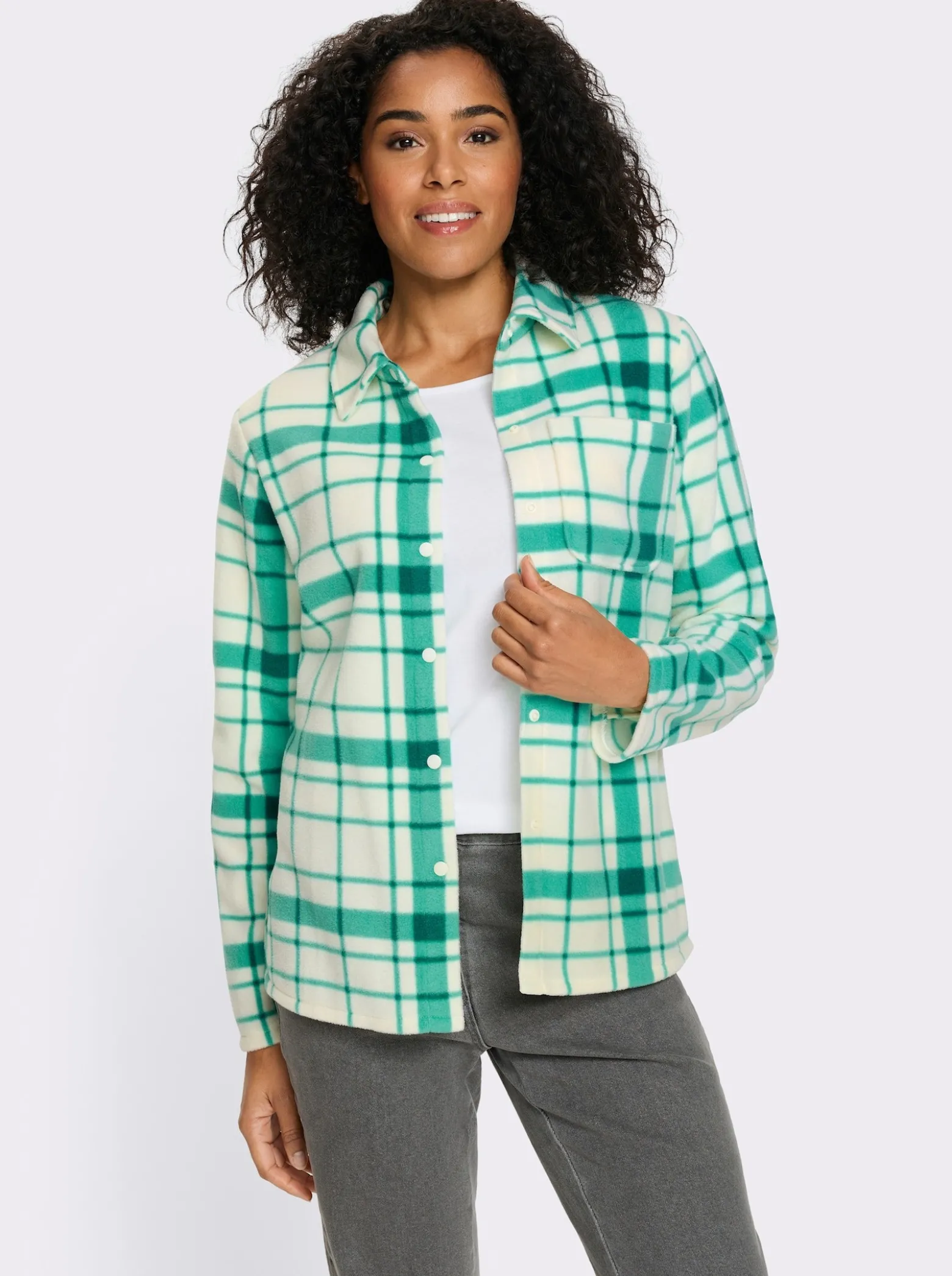 Fleecejacke mit längerem Saum im Rückteil