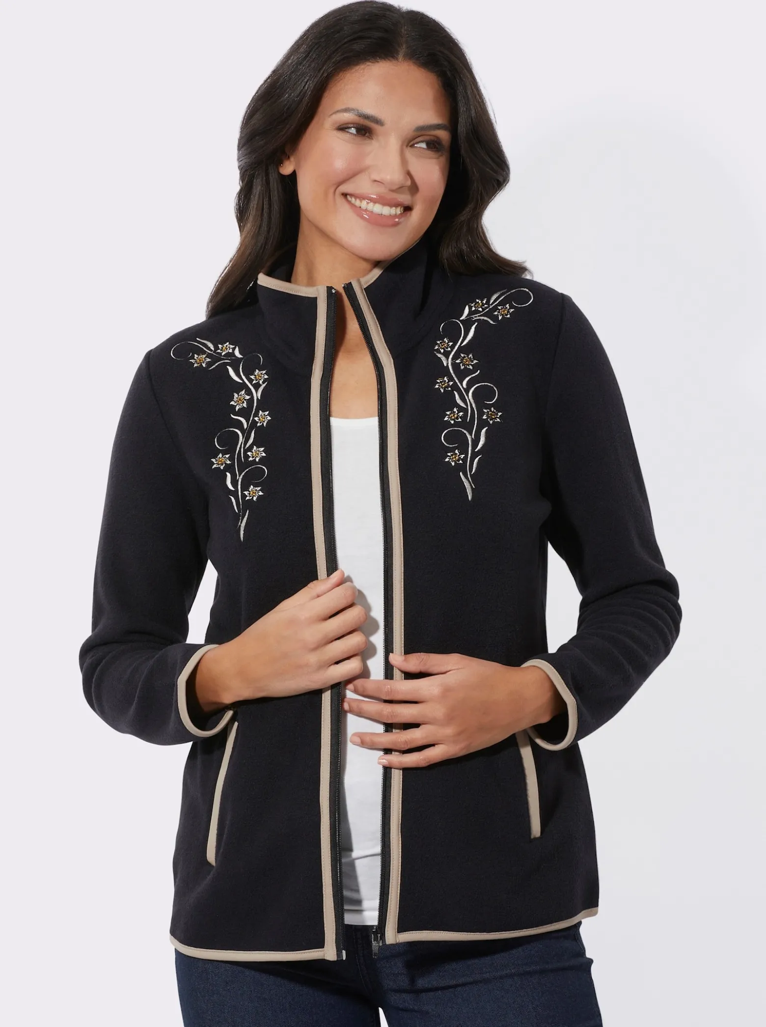 Fleecejacke mit Stickerei