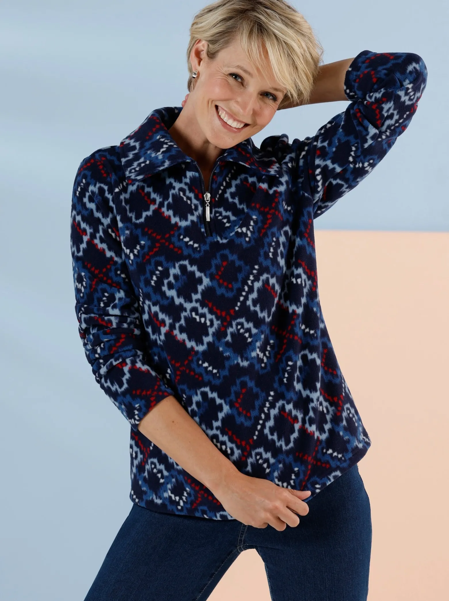 Fleeceshirt mit modischem Muster
