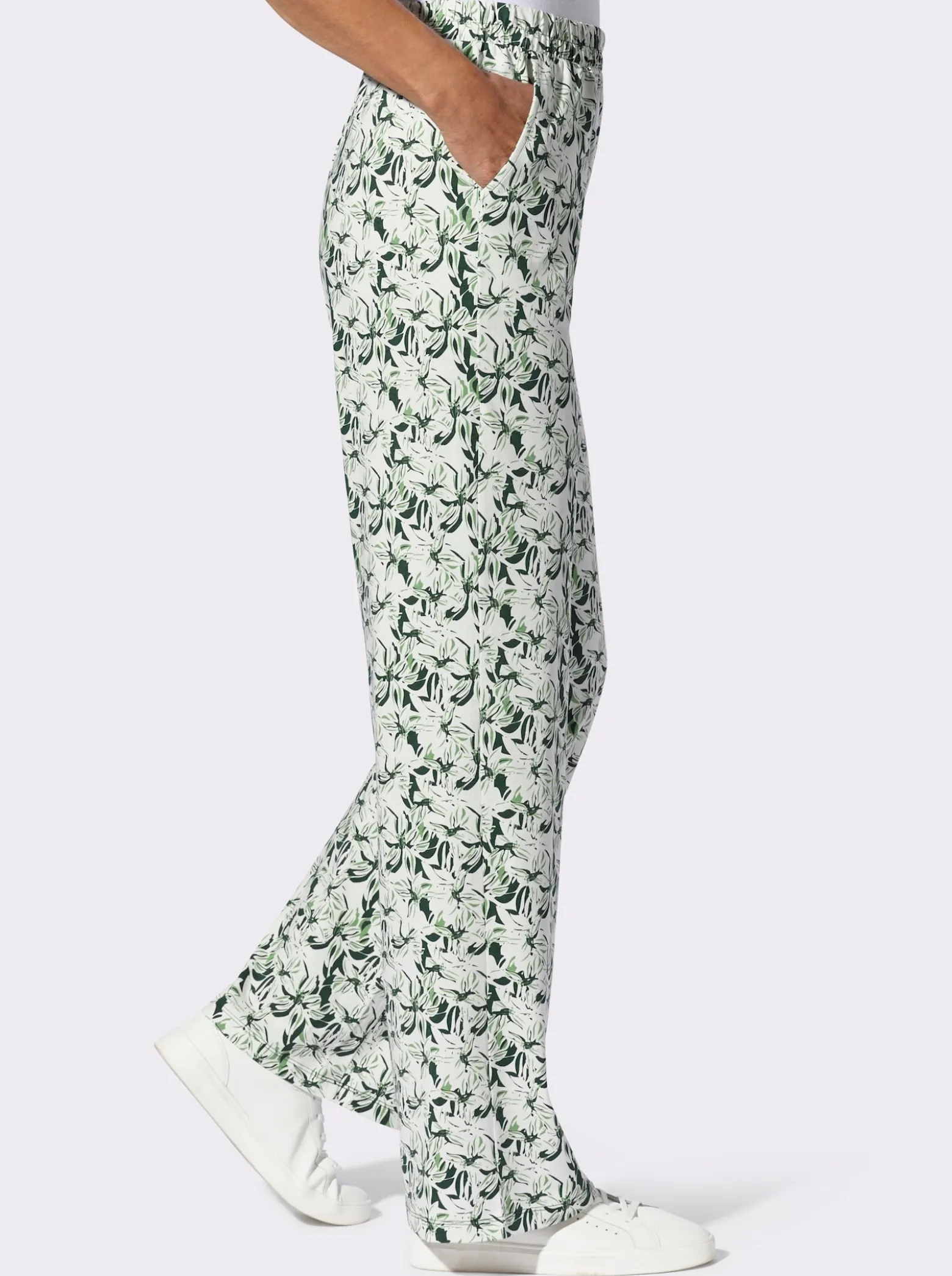 Freizeithose im Blumen-Dessin
