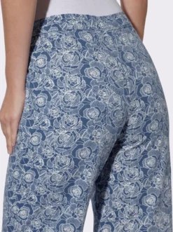 Freizeithose im floralen Dessin