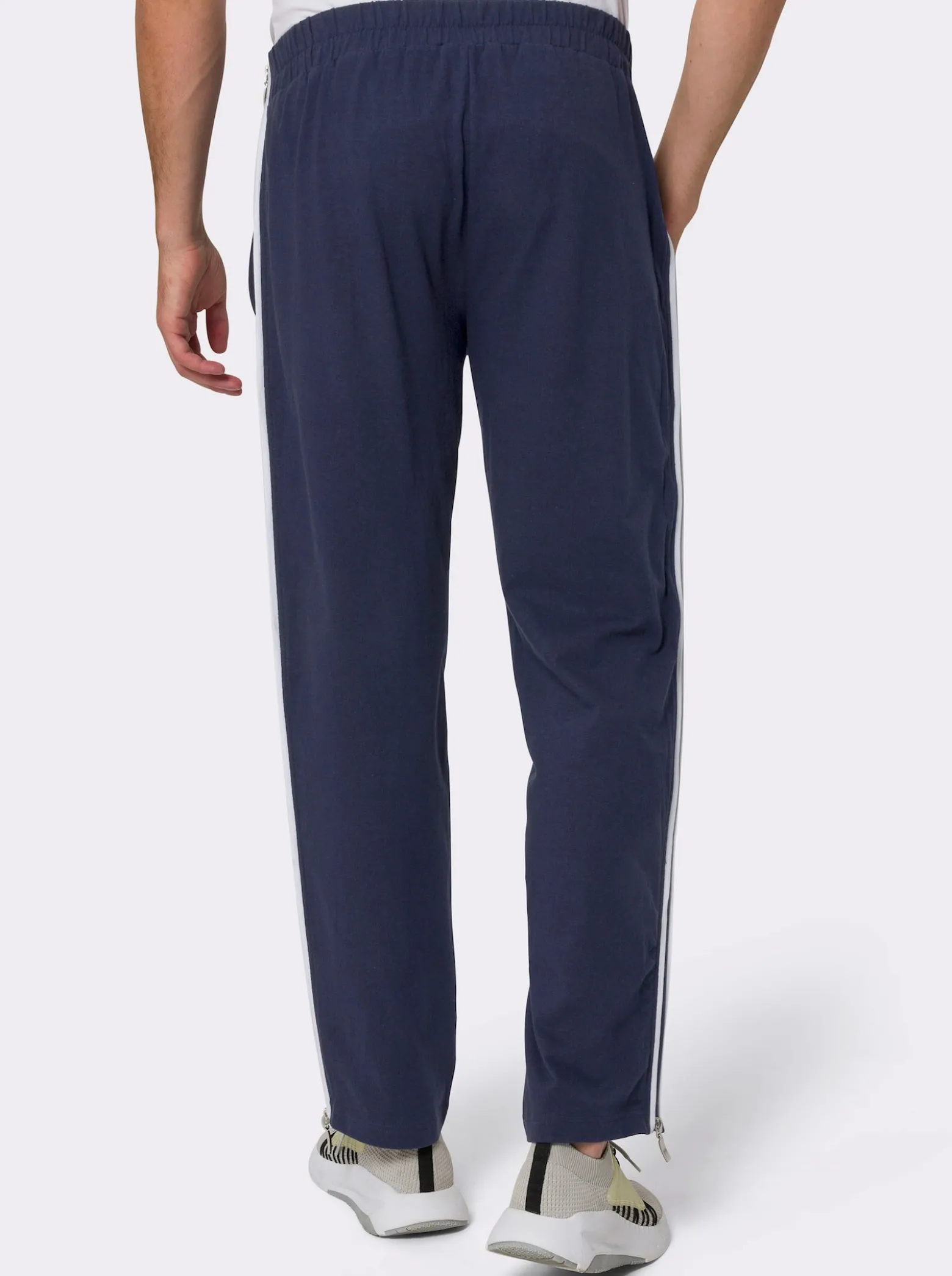 Freizeithose mit Bein-Zipper