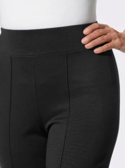 Freizeithose mit Biesenverzierung
