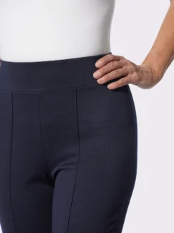 Freizeithose mit Biesenverzierung