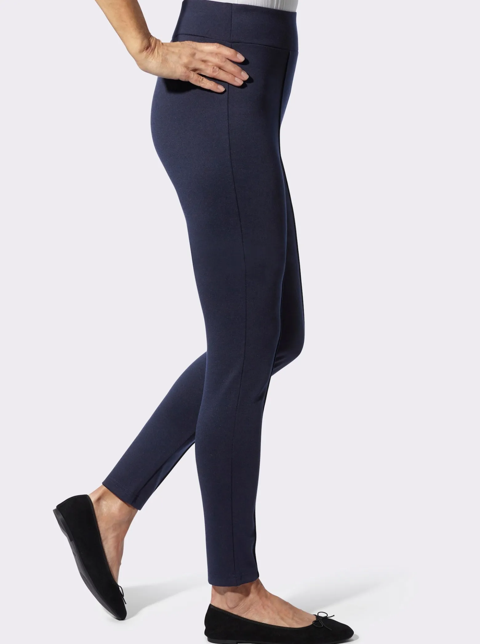 Freizeithose mit Biesenverzierung