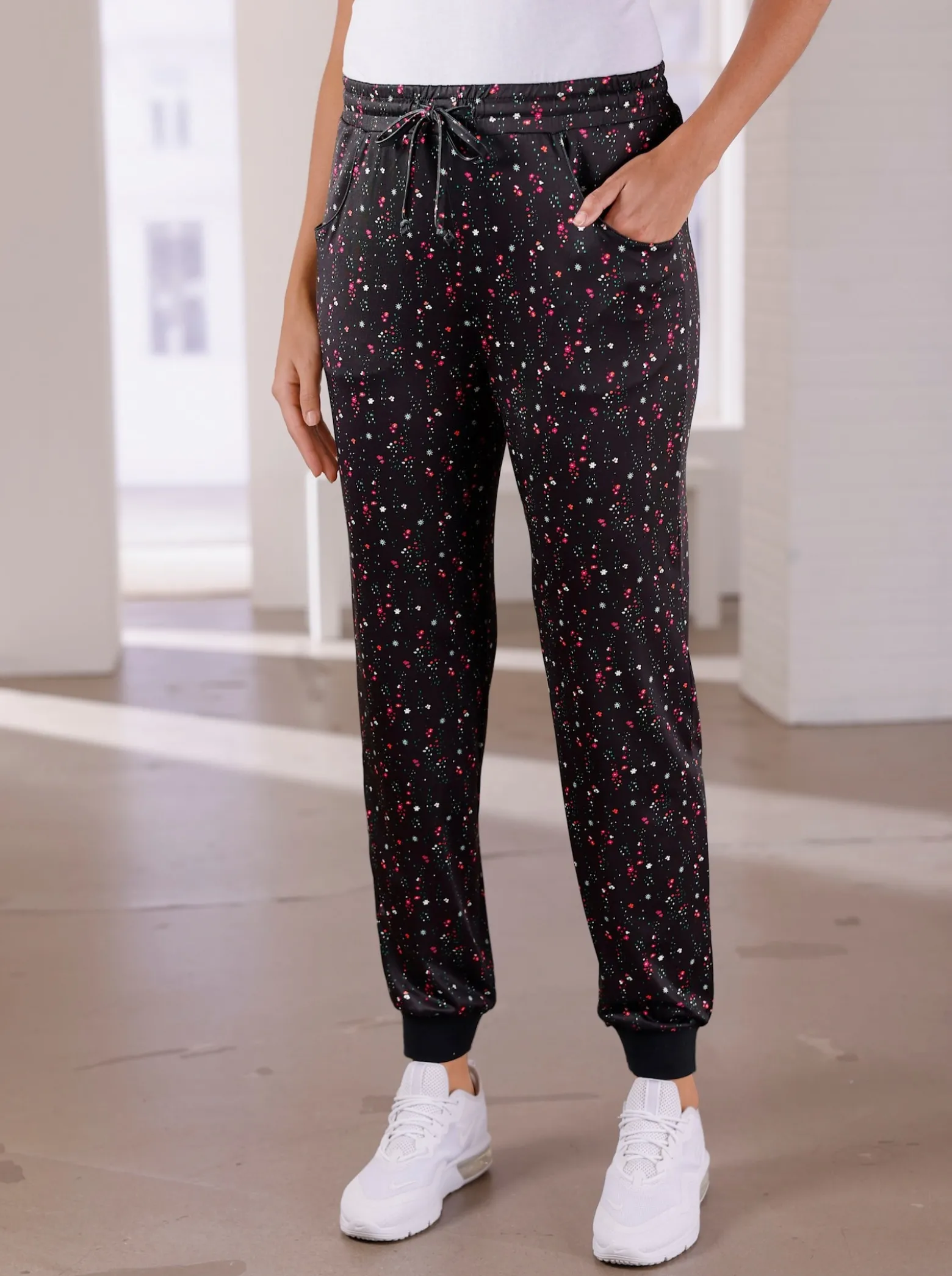 Freizeithose mit Fußbündchen