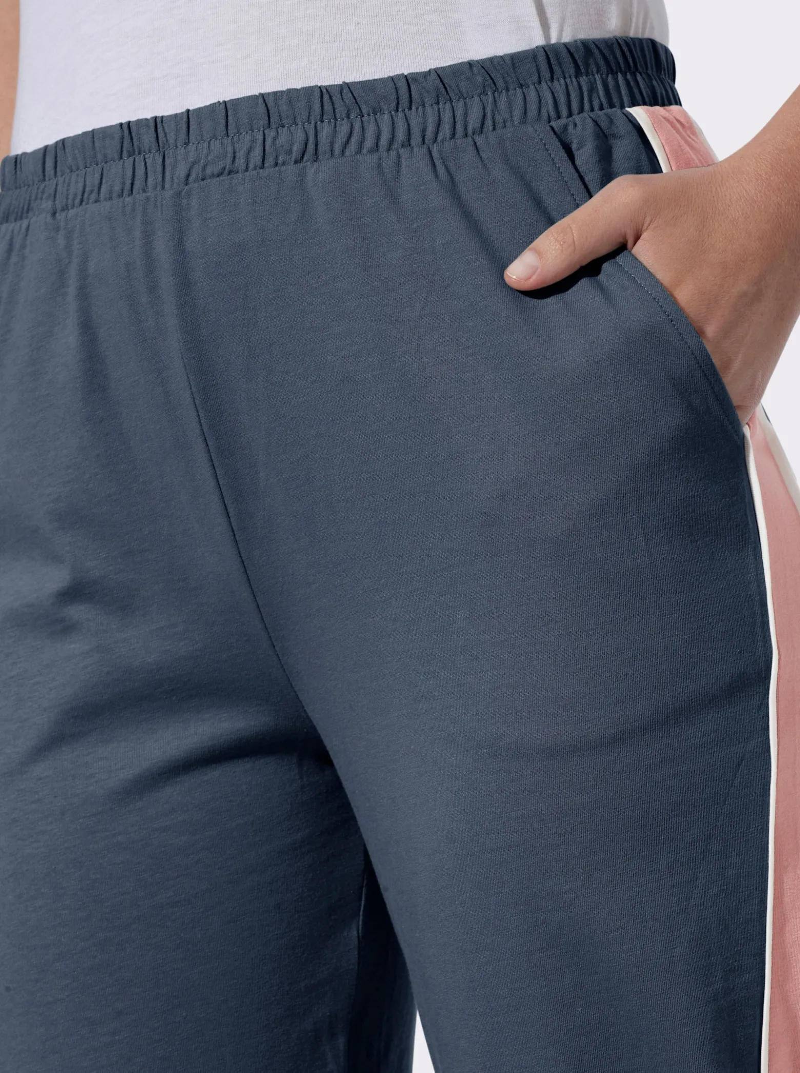 Freizeithose mit Galonstreifen