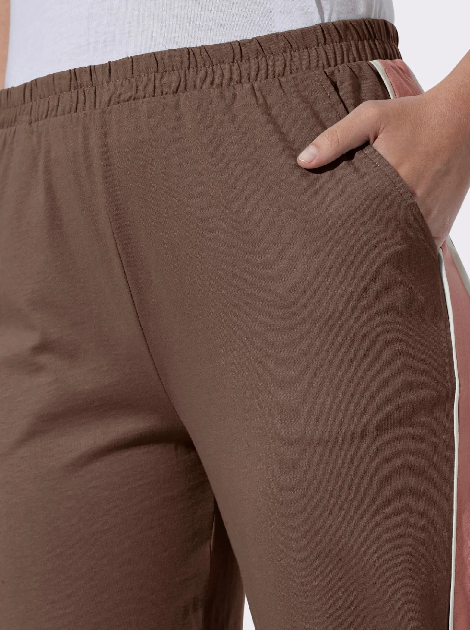 Freizeithose mit Galonstreifen