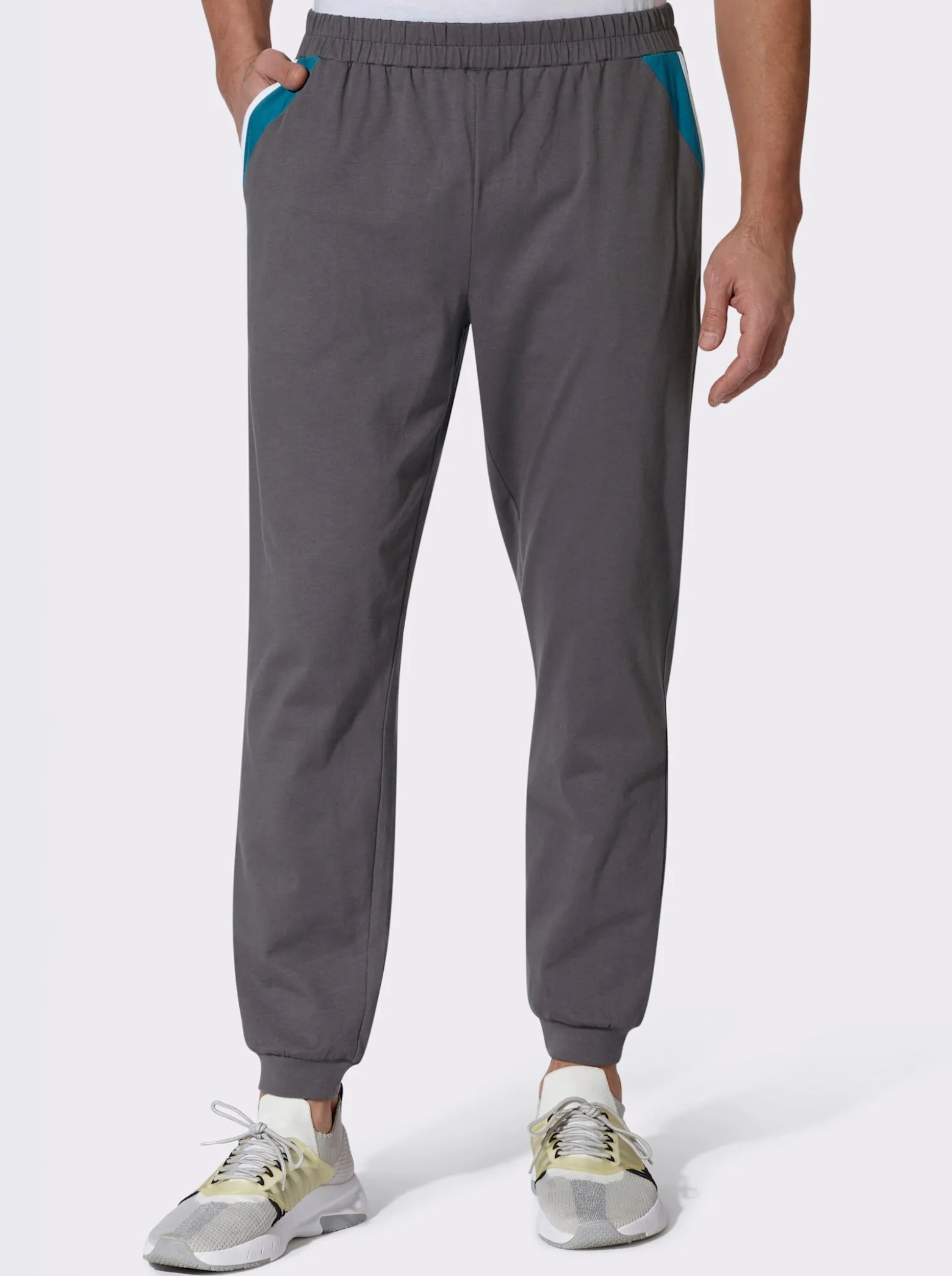 Freizeithose mit Kontrasteinsätzen