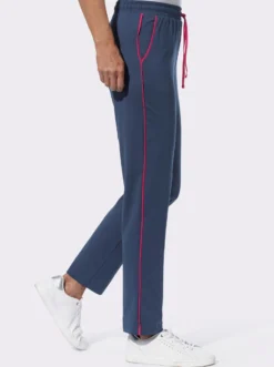 Freizeithose mit Kontrasten