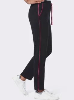 Freizeithose mit Kontrasten