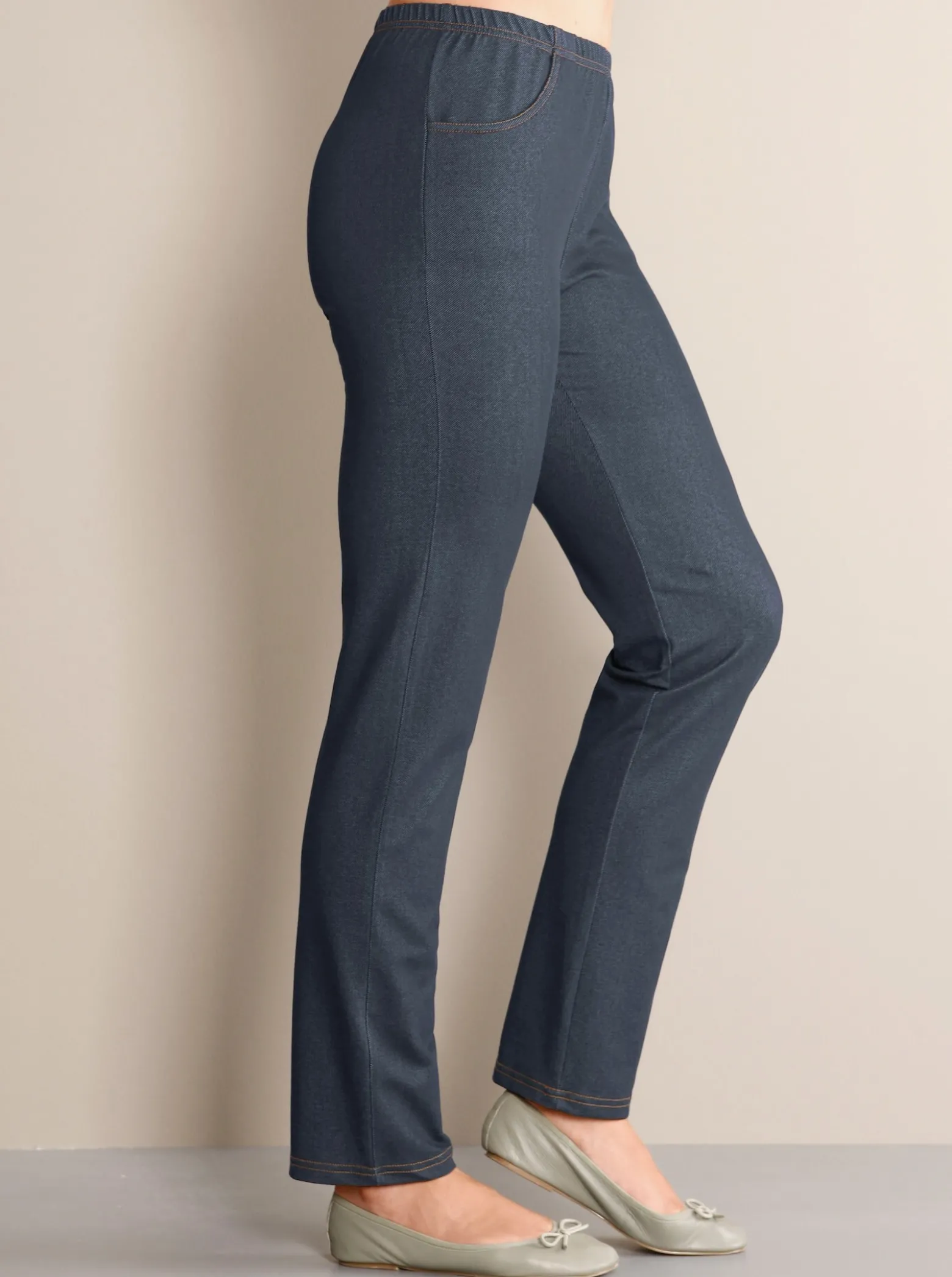 Freizeithose mit Kontrastnähten
