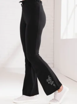 Freizeithose mit platziertem Grafik-Druck