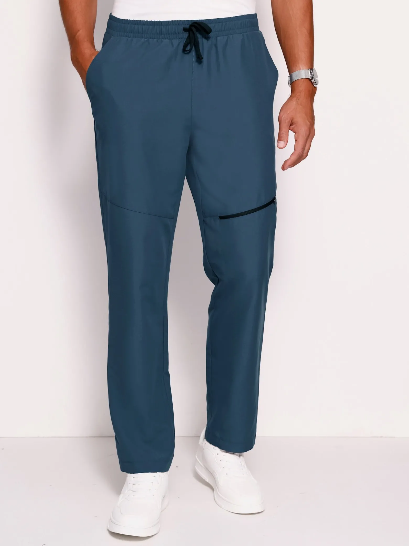 Freizeithose mit Reißverschluss-Tasche
