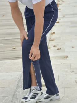 Freizeithose mit Reißverschluss bis zur Hüfte
