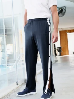 Freizeithose mit seitlicher Druckknopfleiste