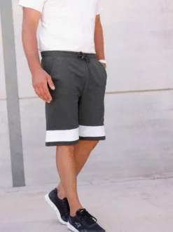 Freizeithose mit weitenregulierbarem Bund