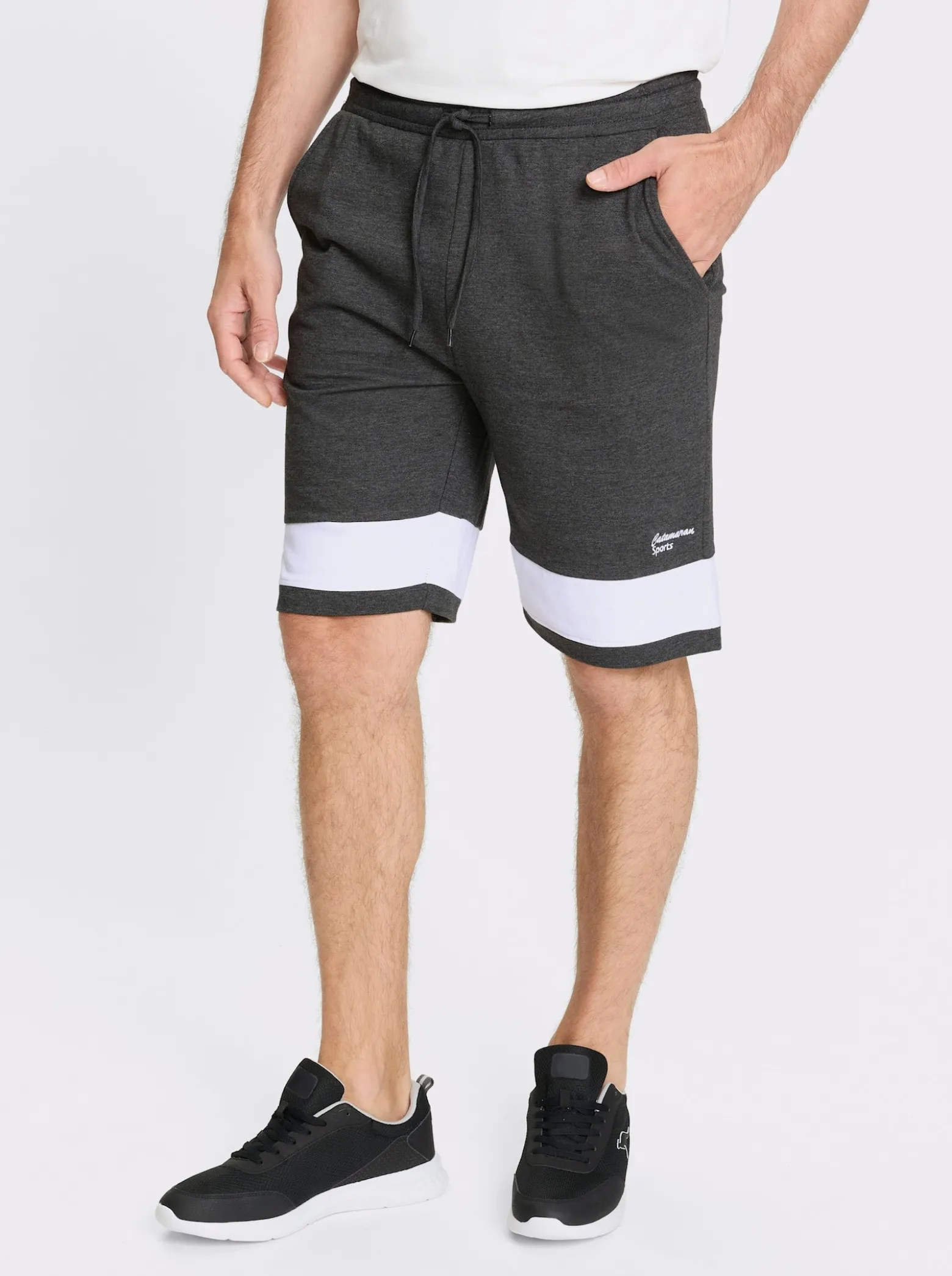 Freizeithose mit weitenregulierbarem Bund