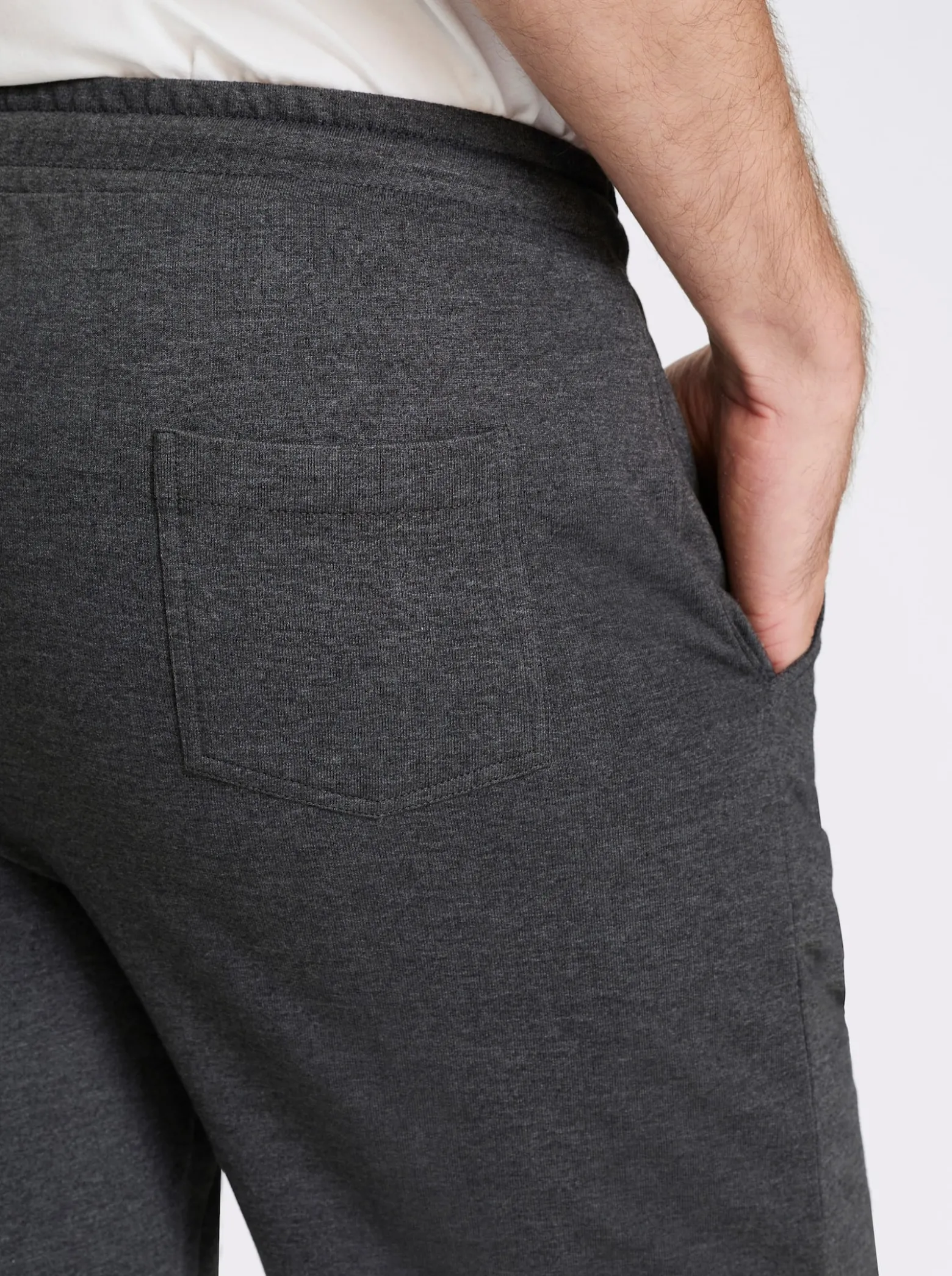 Freizeithose mit weitenregulierbarem Bund