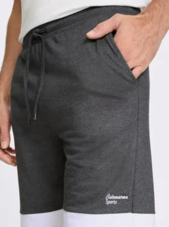 Freizeithose mit weitenregulierbarem Bund