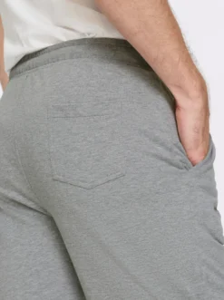 Freizeithose mit weitenregulierbarem Bund