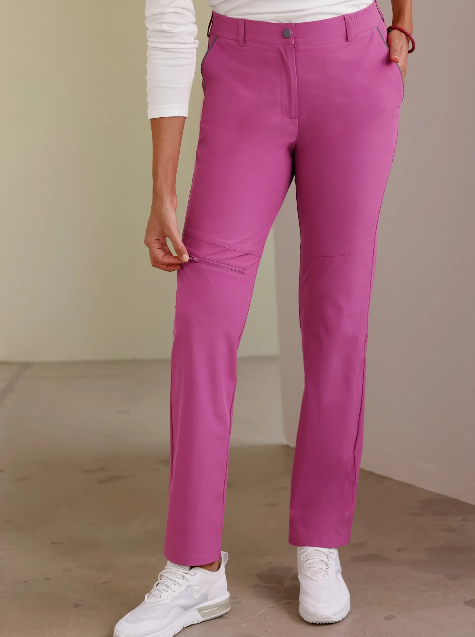Freizeithose mit Zusatz-Tasche