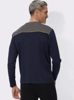 Freizeitshirt in atmungsaktiver Qualität