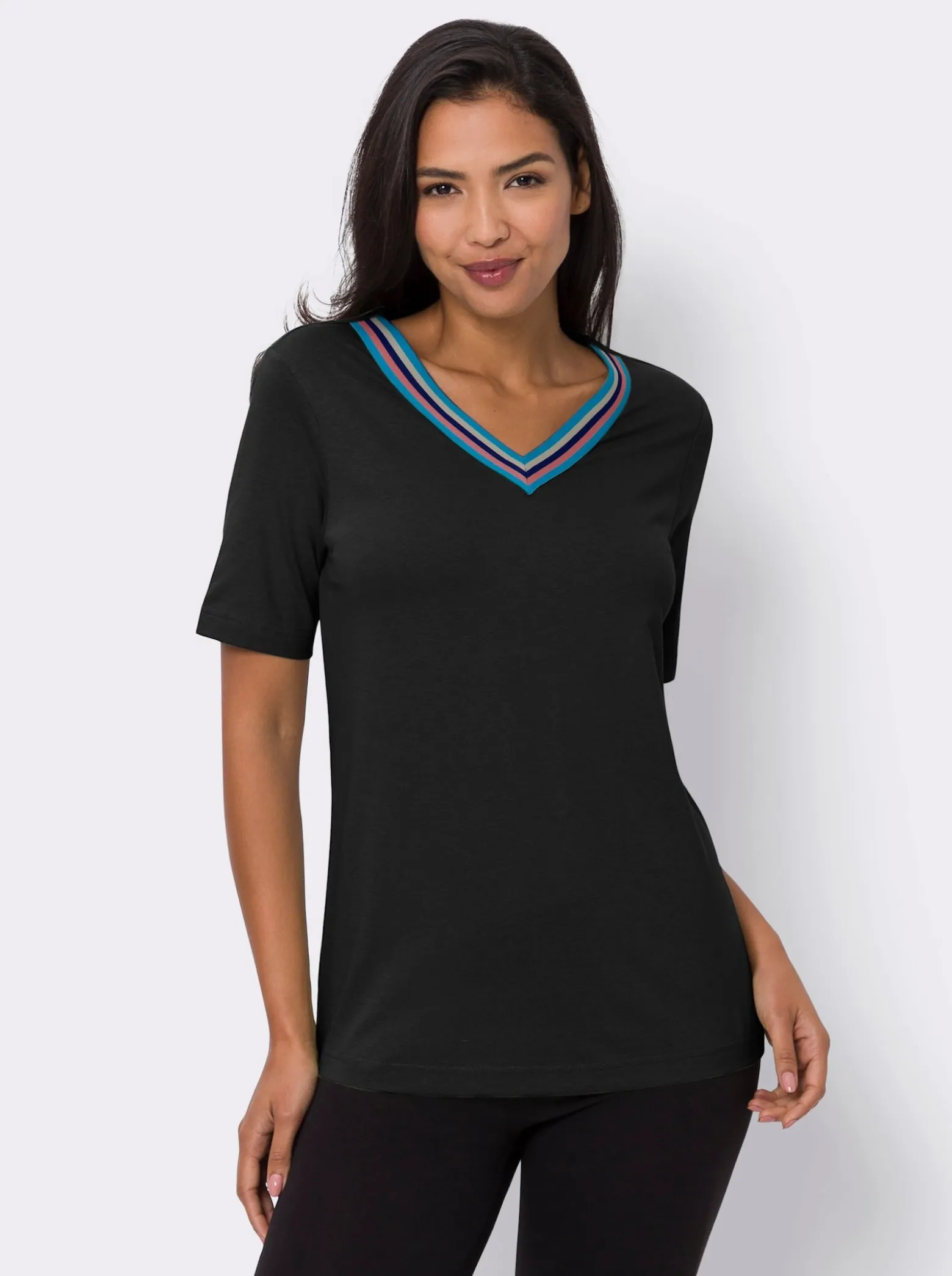 Freizeitshirt mit gestreiftem Zierband
