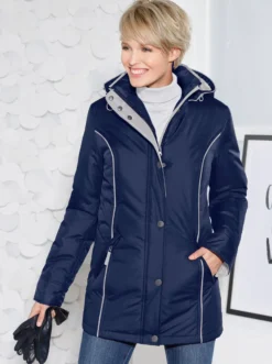 Funktionsjacke mit weitenregulierbarem Saum