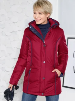 Funktionsjacke mit weitenregulierbarem Saum