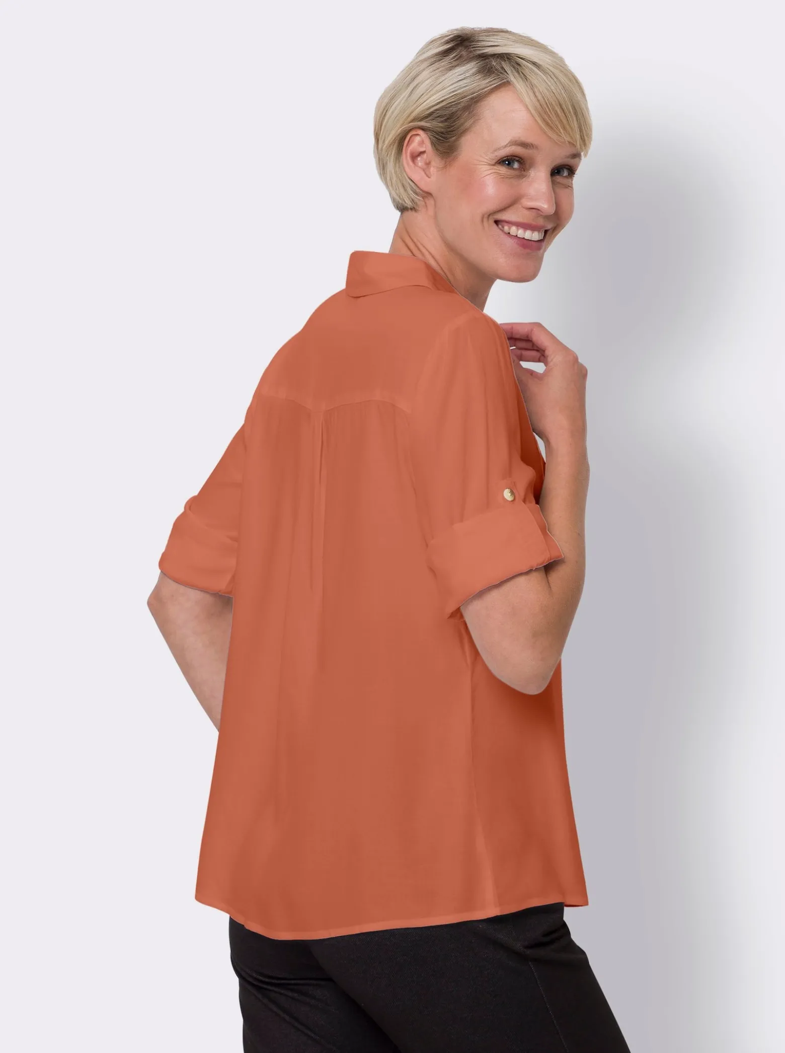 Hemdbluse mit Knöpfen in Horn-Optik