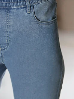 High-waist-Jeans mit hohem Rundum-Dehnbund