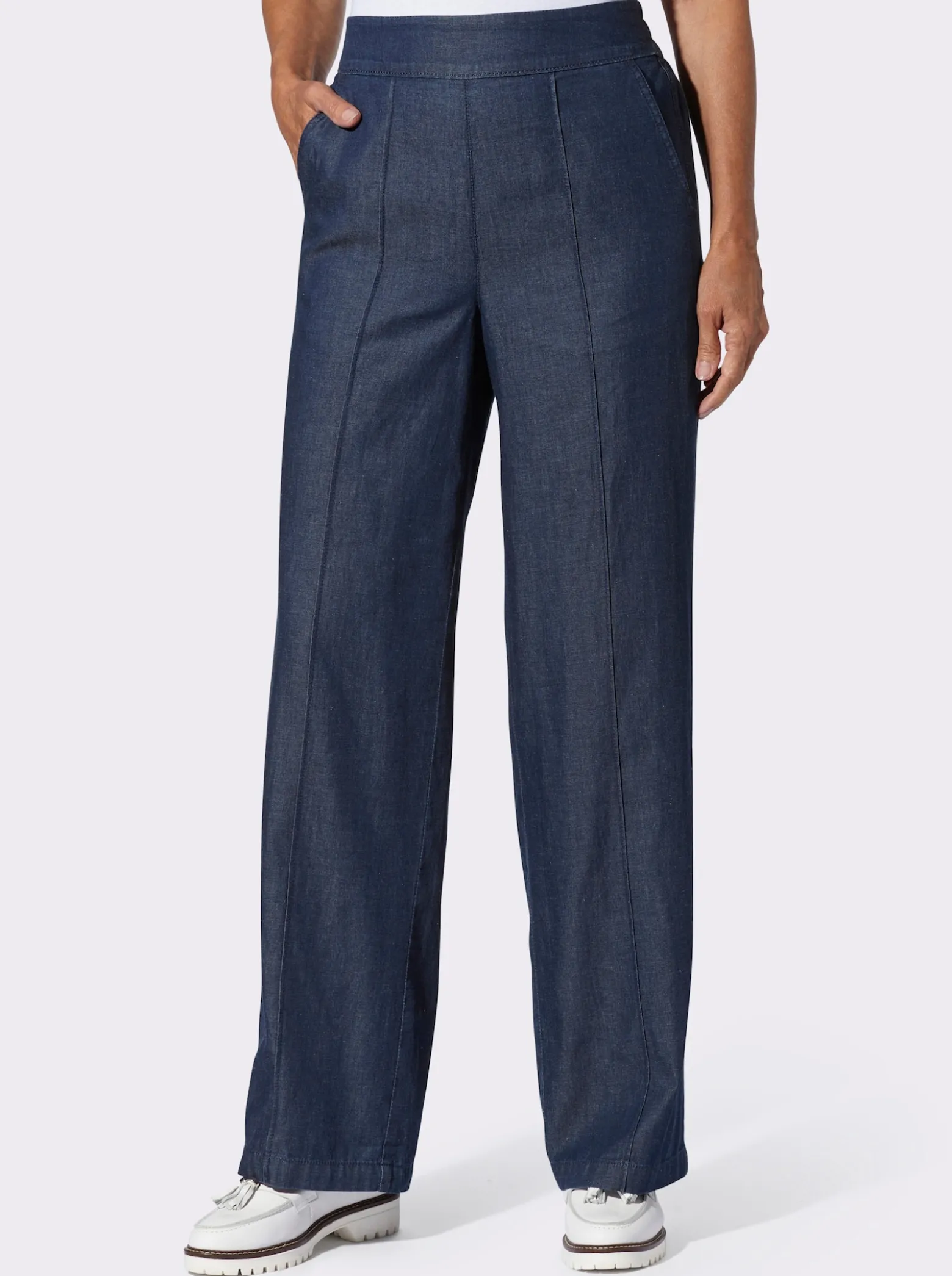 High-waist-Jeans mit weiten Hosenbeinen