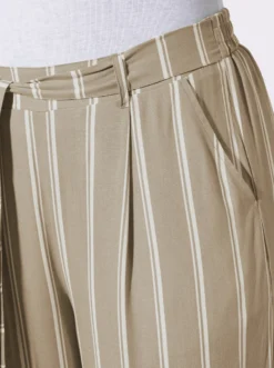 3/4-Hose mit fixiertem Bindegürtel