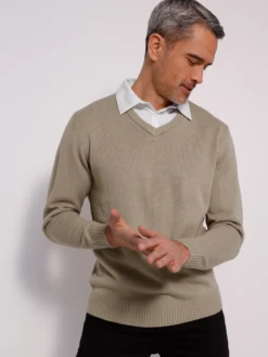2-in-1-Pullover mit gewebtem Hemdkragen