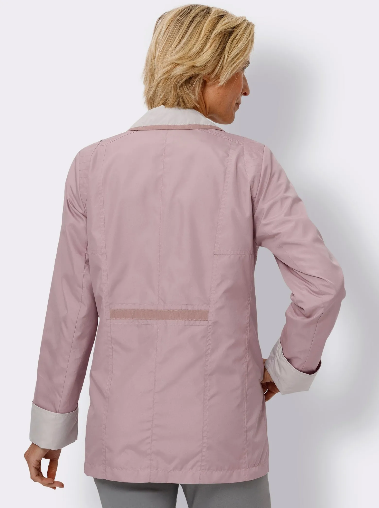 Jacke mit fixiertem Ärmelumschlag