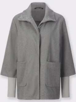 Jacke mit hohem Stehkragen