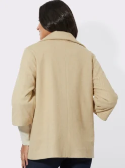 Jacke mit hohem Stehkragen
