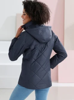 Jacke mit Rippbündchen als Windschutz