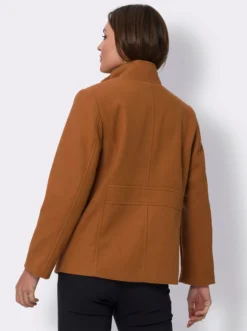 Jacke mit Schmuckknöpfen