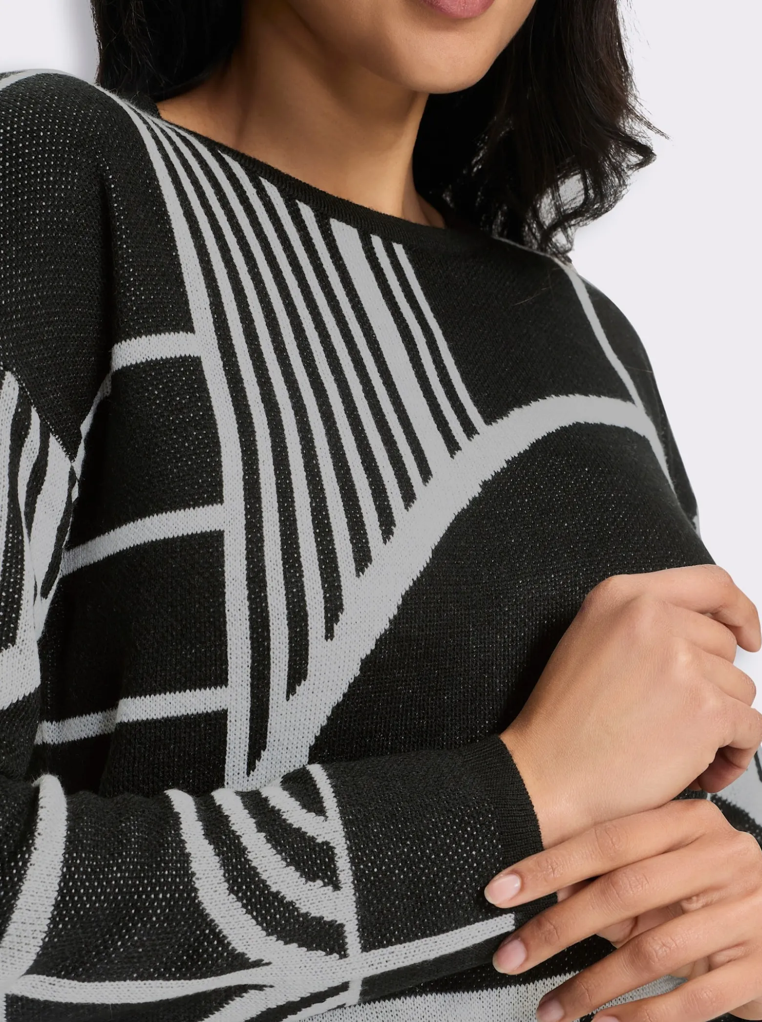 Jacquardpullover mit überschnittenen Schultern