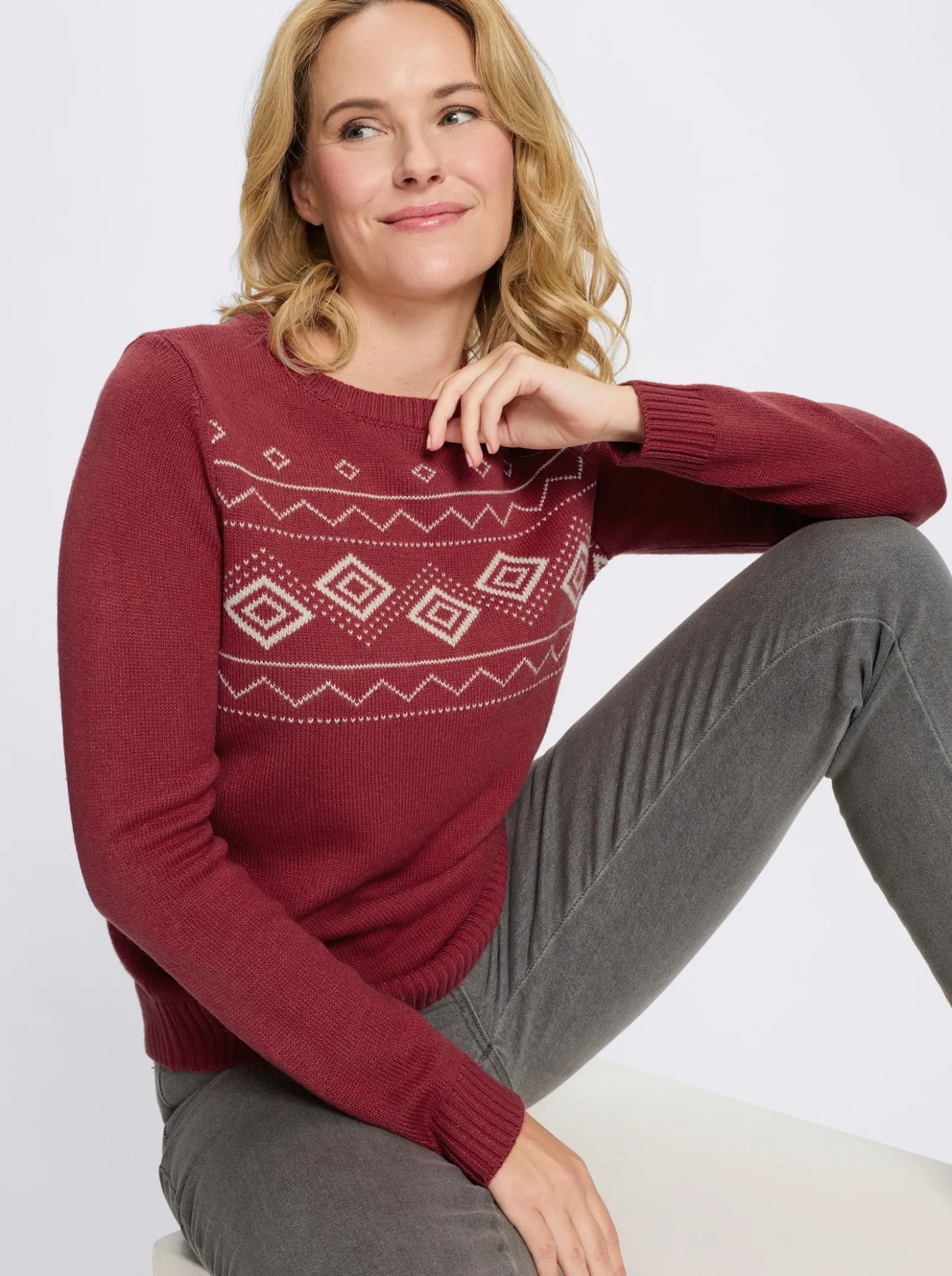 Jacquard-Pullover mit platziertem Muster