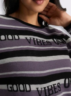 Jacquard-Pullover mit Streifen und Schriftzug
