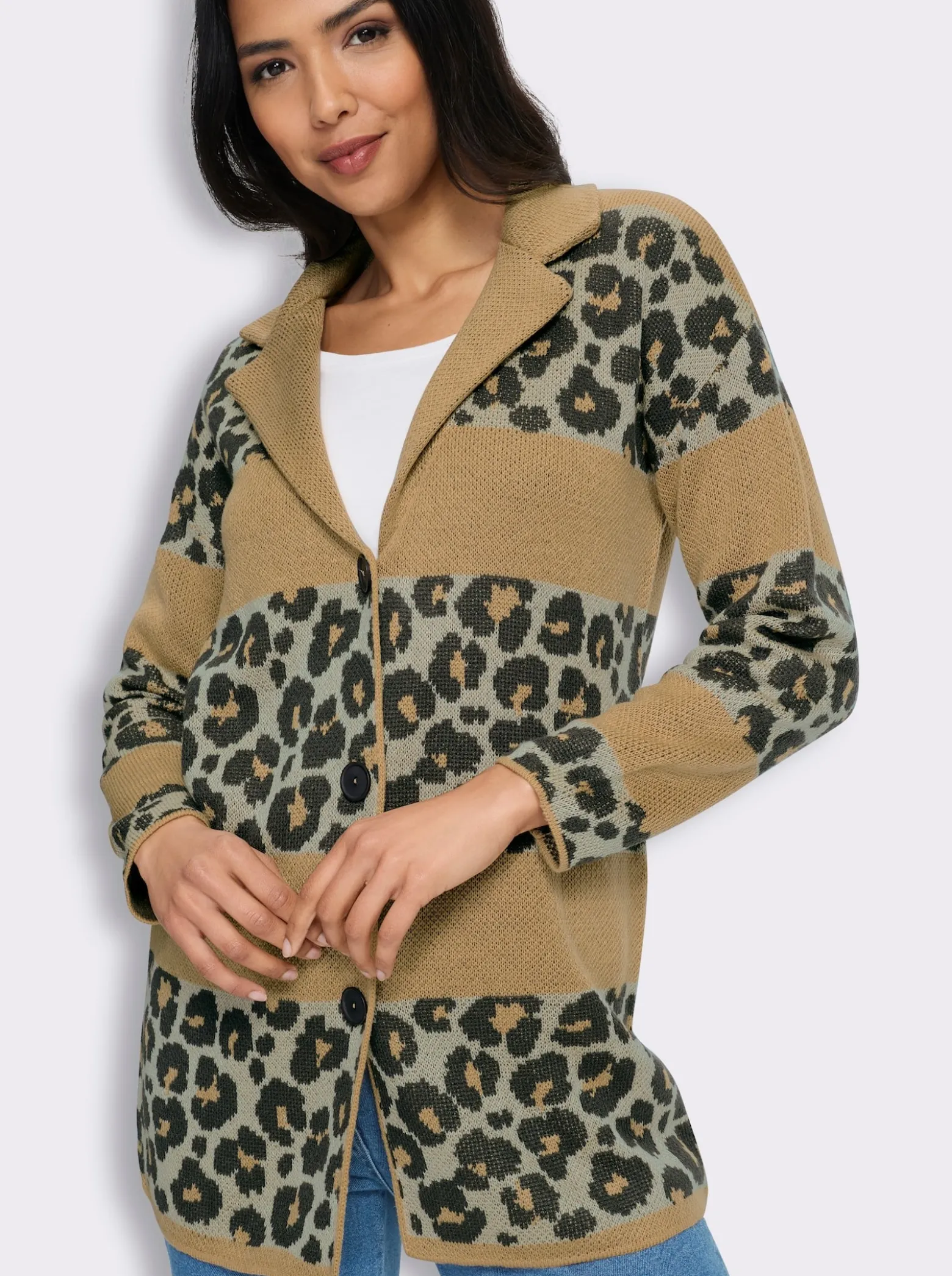 Jacquardstrickjacke im Mustermix