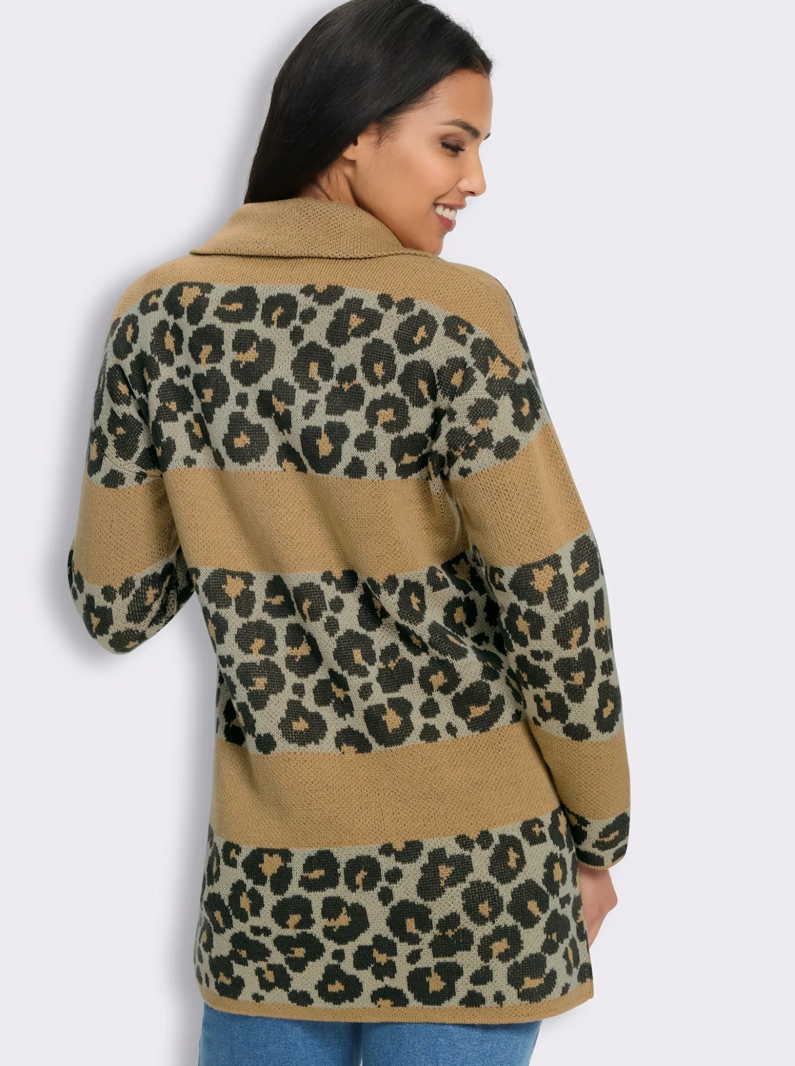 Jacquardstrickjacke im Mustermix