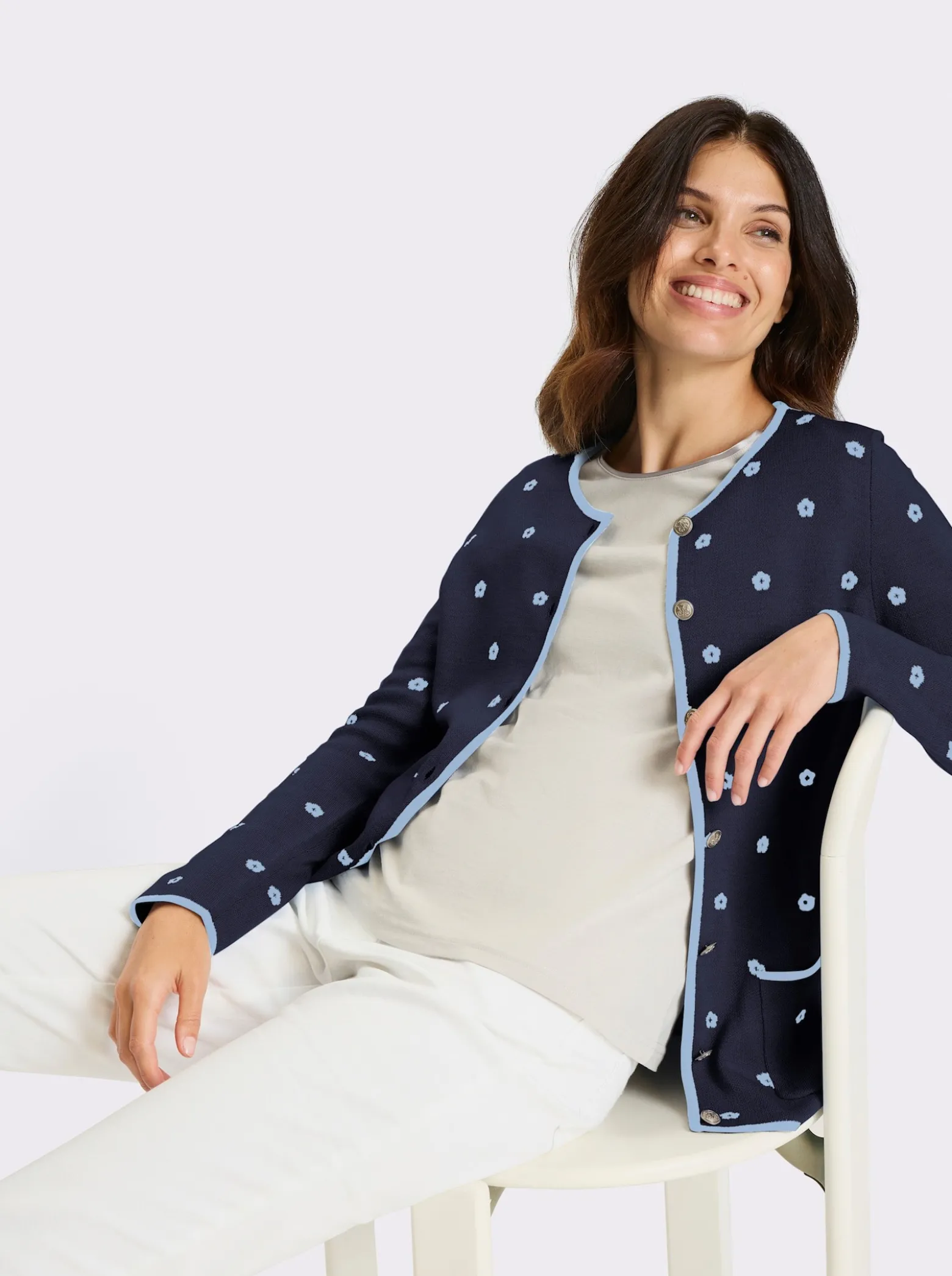 Jacquardstrickjacke im Trachtenstil
